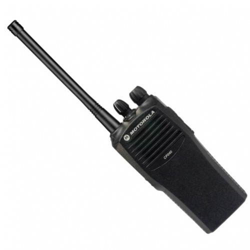 Motorola CP040 UHF1 с ЗУ и Акк Профессиональная портативная UHF радиостанция диапазона 403 – 440 Мгц, 4 канала памяти, максимальная мощность 4 Вт, 2 программируемые кнопки для быстрого доступа к часто используемым функциям