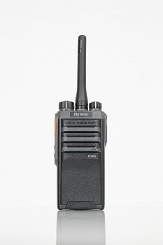 Hytera PD-405VHF Hytera PD405 VHF (136-174 МГц), работает в аналоговом и цифровом DMR режимах, выходная мощность до 5 Ватт, CTCSS, DCS, HDC1200, 2-Tone и 5-Tone, цифровой протокол:
ETSI-TS102 361-1,2,3