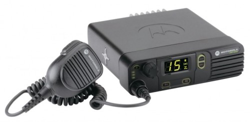 Motorola DM3400 UHF2 Цифровая автомобильная UHF радиостанция диапазона 470-512 Мгц,  32 канала памяти, максимальная мощность 45 Вт