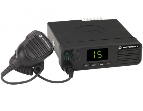 Motorola DM4400 VHF Цифровая автомобильная VHF радиостанция диапазона 136-174 Мгц, 32 канала памяти, максимальная мощность 25 Вт