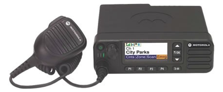 Motorola DM4600 UHF  Цифровая автомобильная UHF радиостанция диапазона 403-470 Мгц, 1000 каналов памяти, максимальная мощность 45 Вт