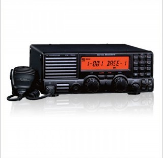 Vertex VX-1700 HF Базово-мобильный КВ трансивер диапазона HF (0.03 - 30 МГц), 200 каналов памяти, военный стандарт, выходная мощность 125 Вт

 